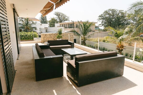 Détail piscine et terrasse en pierre